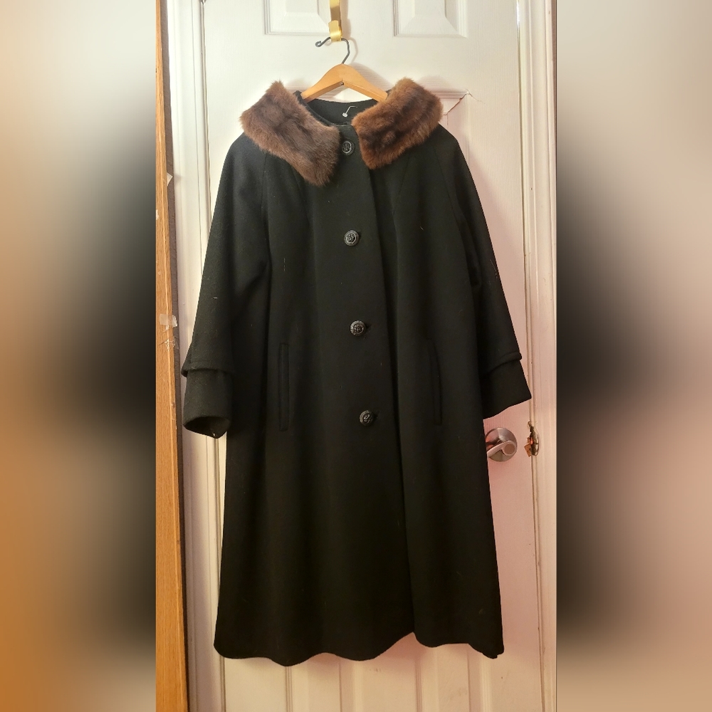 Black union made 60s fur coller coat